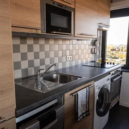 Apartmán Jacuzzi & Free Parking At Andries Place *